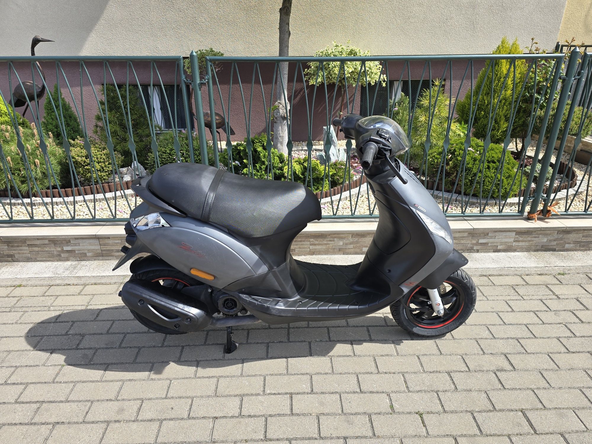 Piaggio Zip 50 // rok 2022 // vespa ludix fly fiddle neos