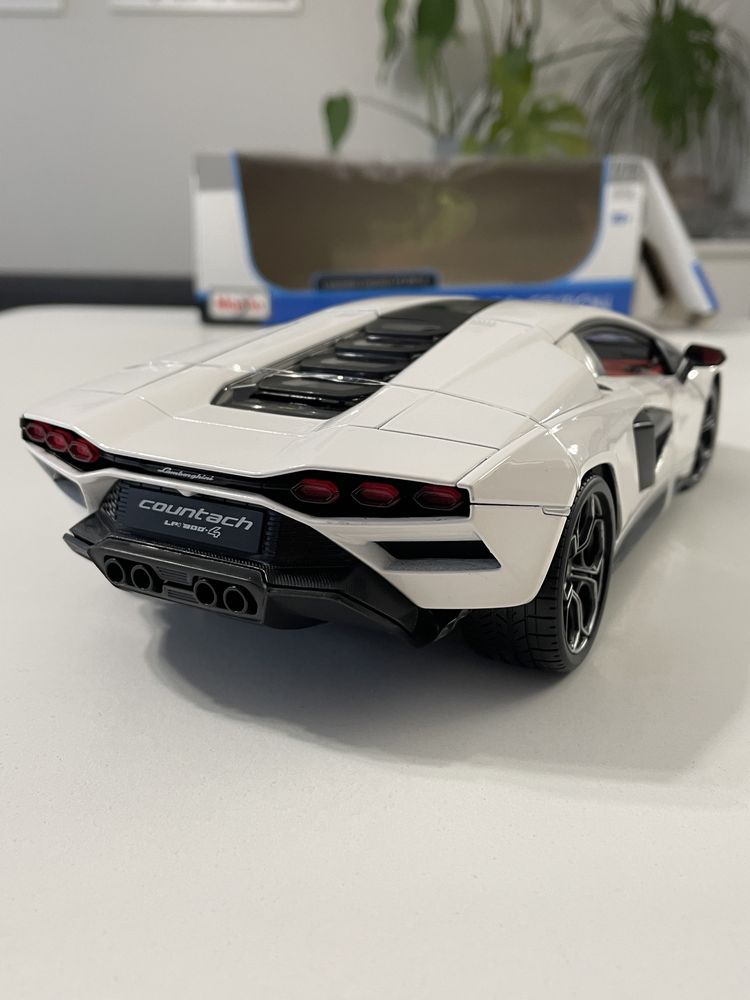 Model Lamborghini Countach LPI 800-4 1/18 Maisto j Bburago Solido 1:18