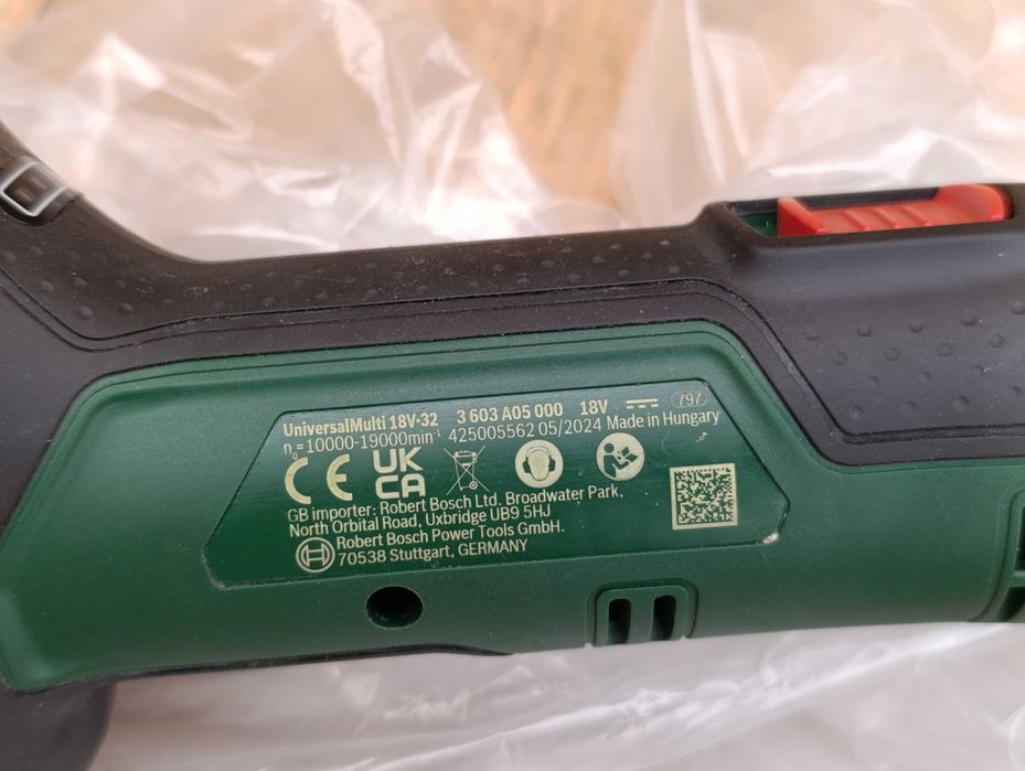 Bosch UNIVERSALMULTI 18V-32 narzędzie wielofunkcyjne na aku 18V BODY