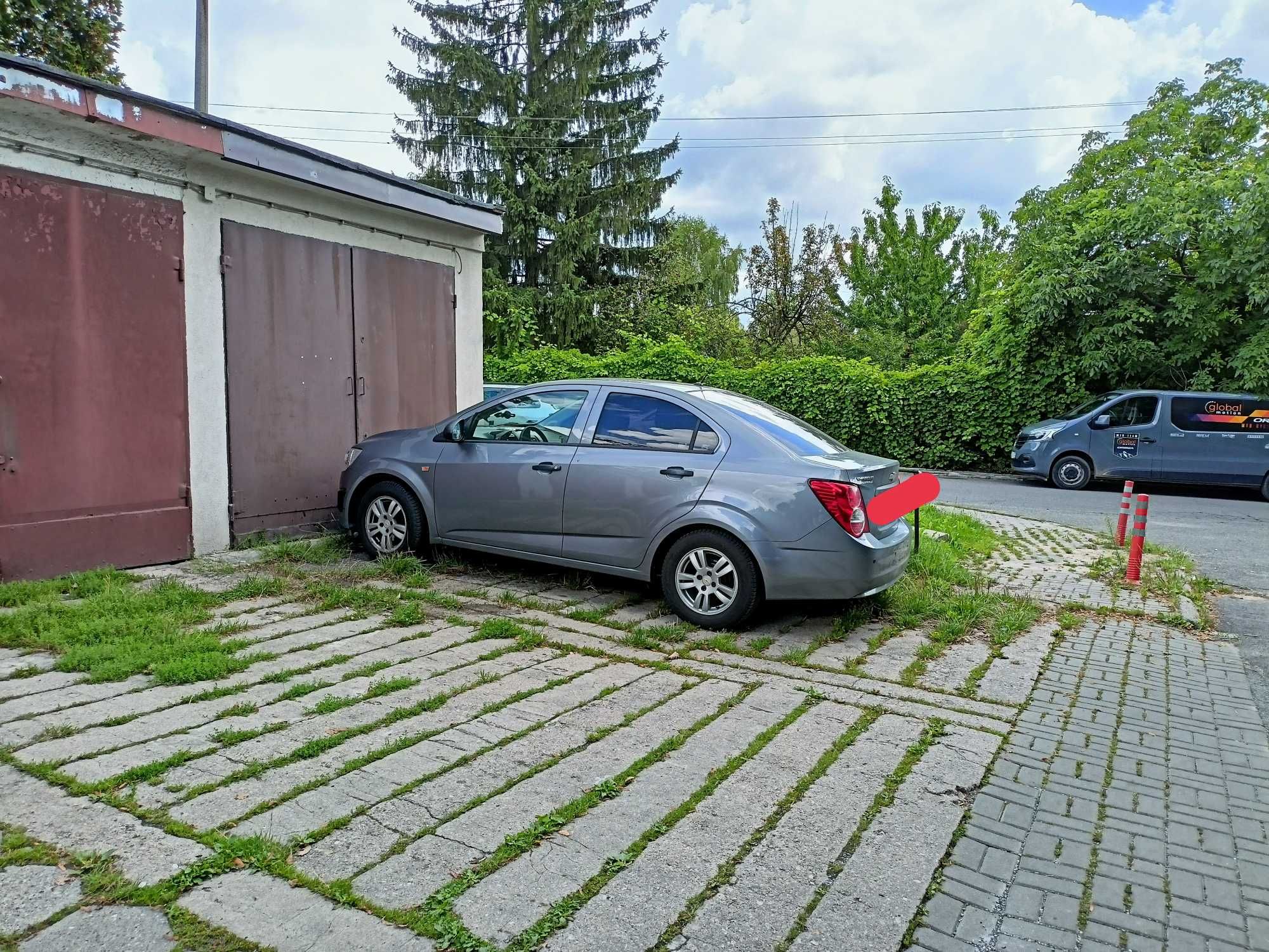 Garaż + miejsce postojowe, prąd w cenie! Koszutka, Brzozowa
