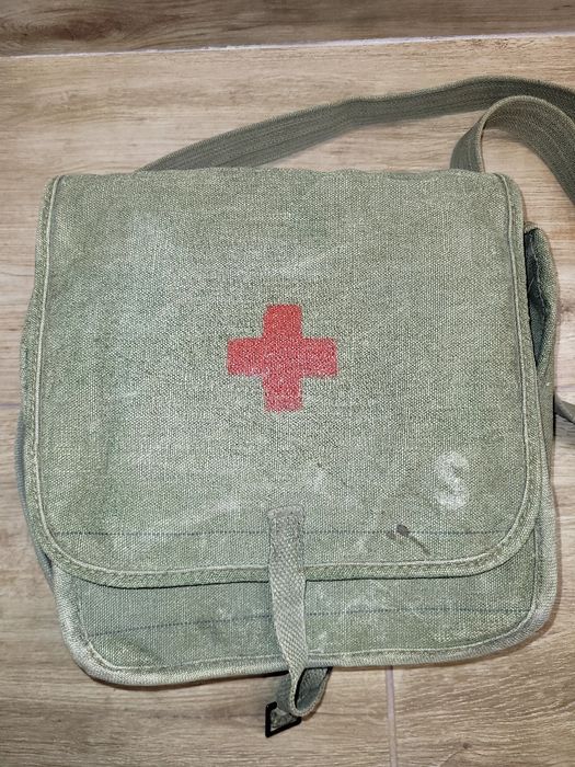 Torba sanitariusz, torba medyka PRL