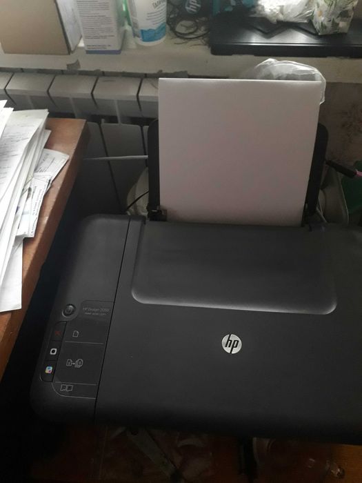 Принтер HP Deskjet 2050