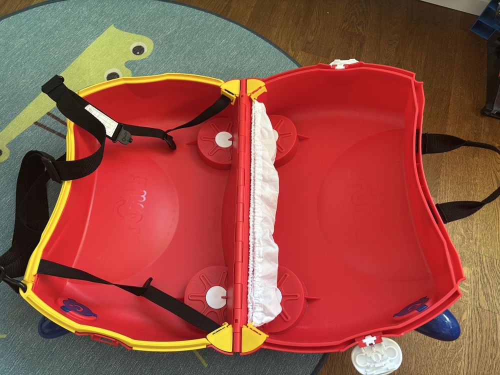 Walizki jeździki dziecięce trunki picacka i wóz strażacki