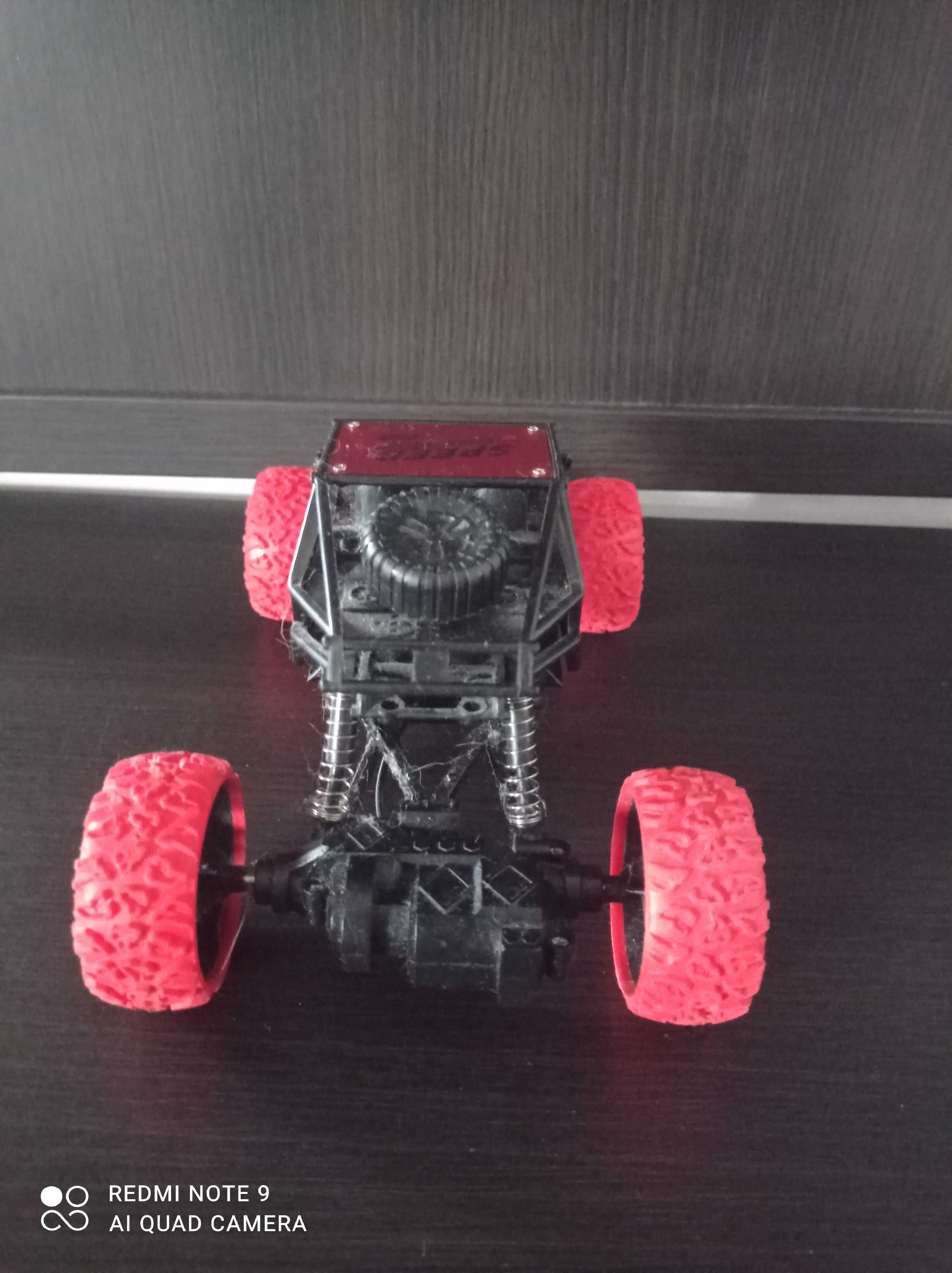 Monster Truck samochód zabawka gumowe koła amortyzacja 20 cm x 14 cm