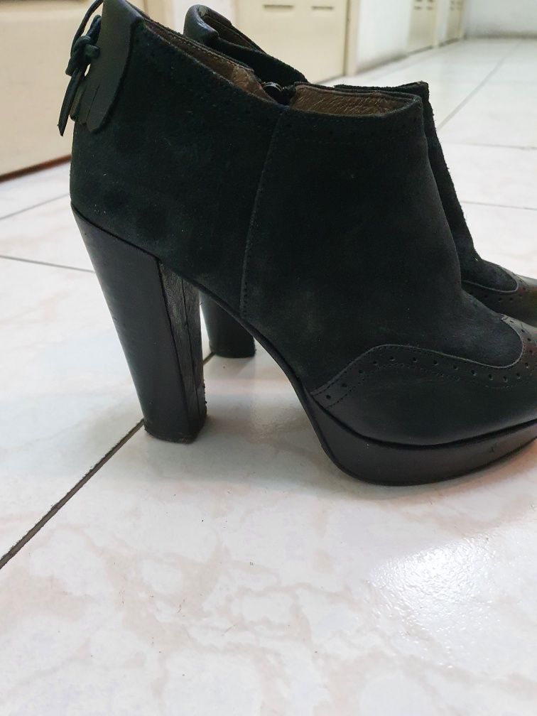 Botins pele pretos