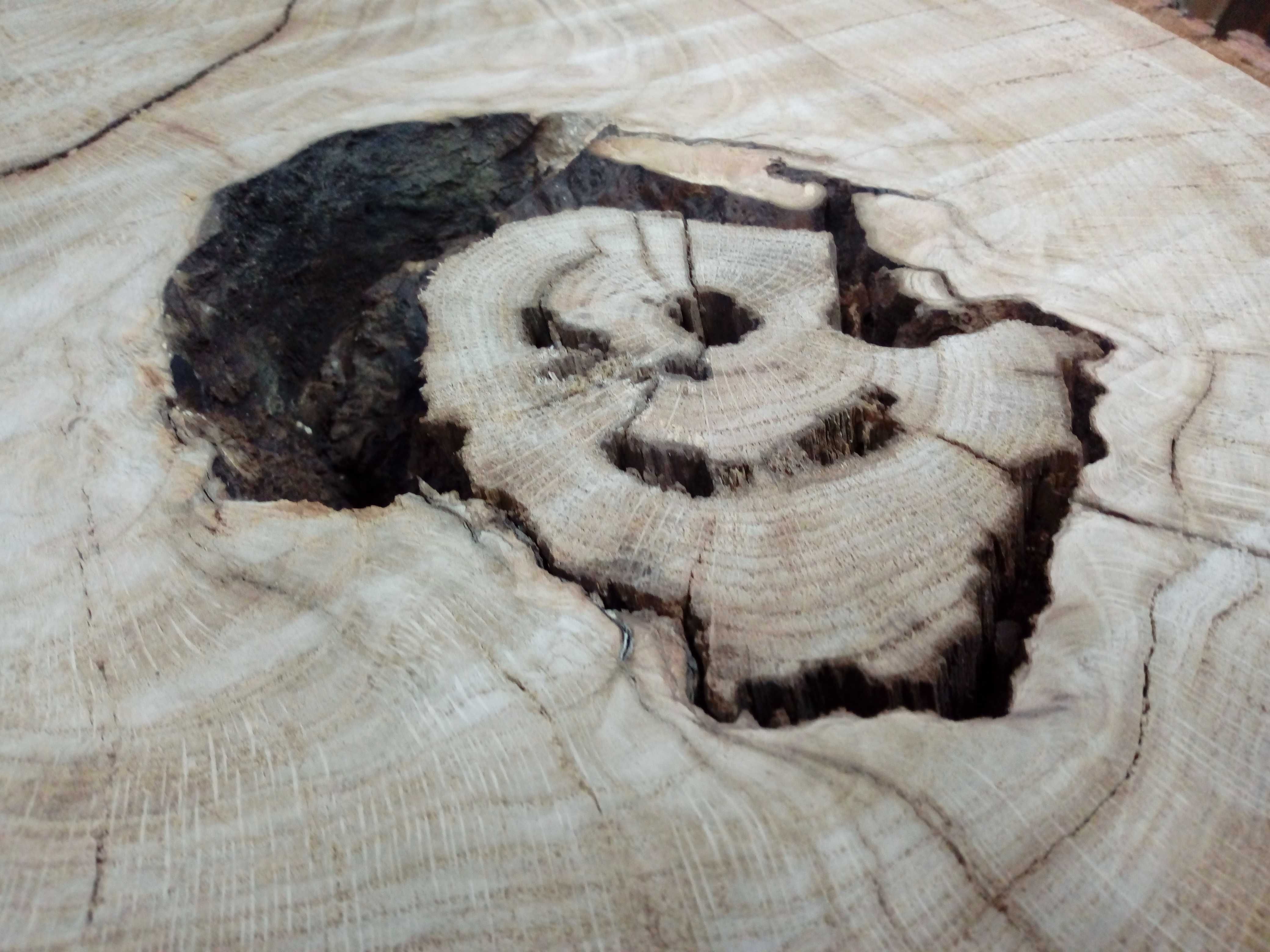 plaster stół blat drewniany dąb stolik industrial szkło żywica wood