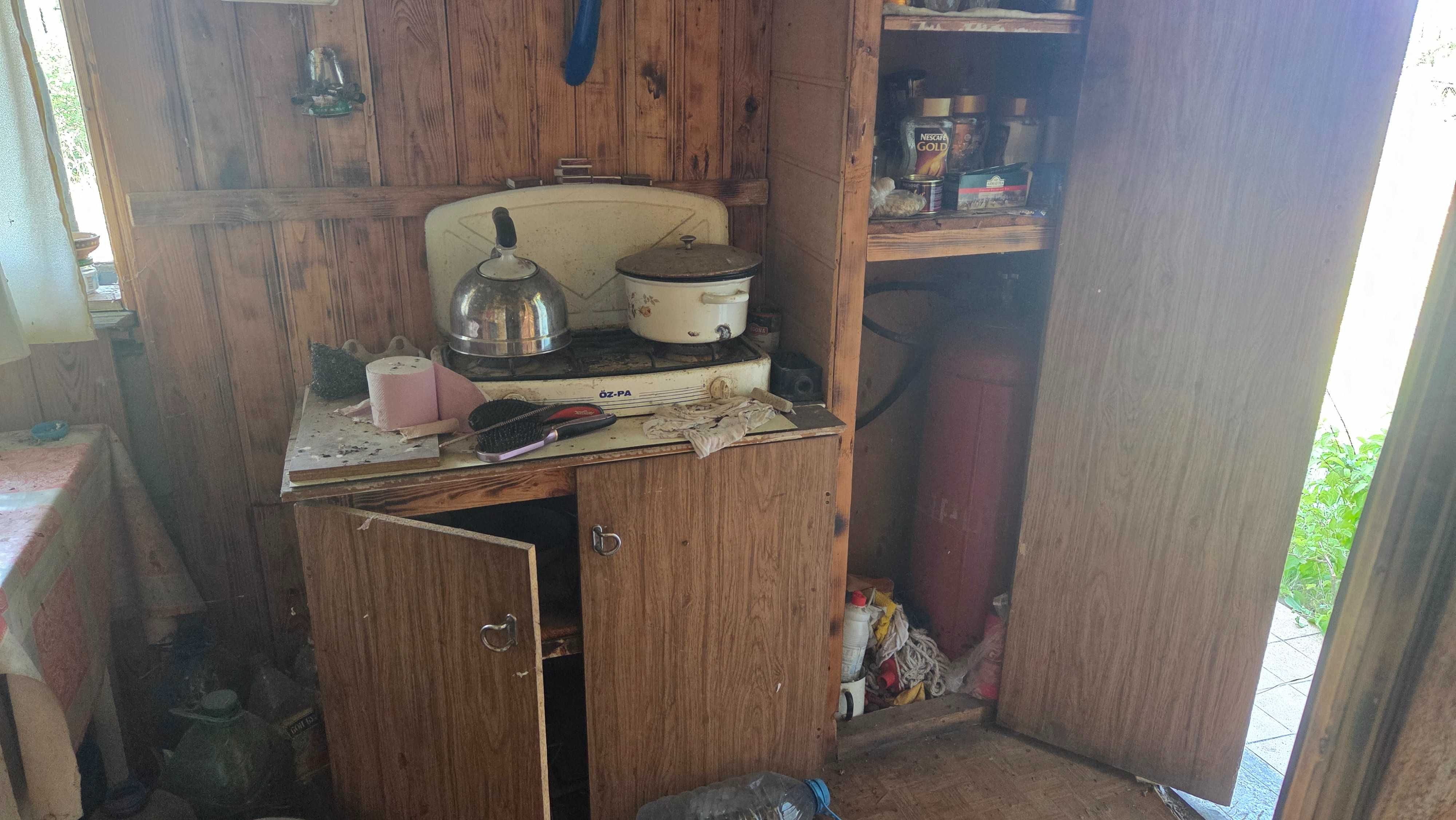 Дача з присадибною ділянкою
