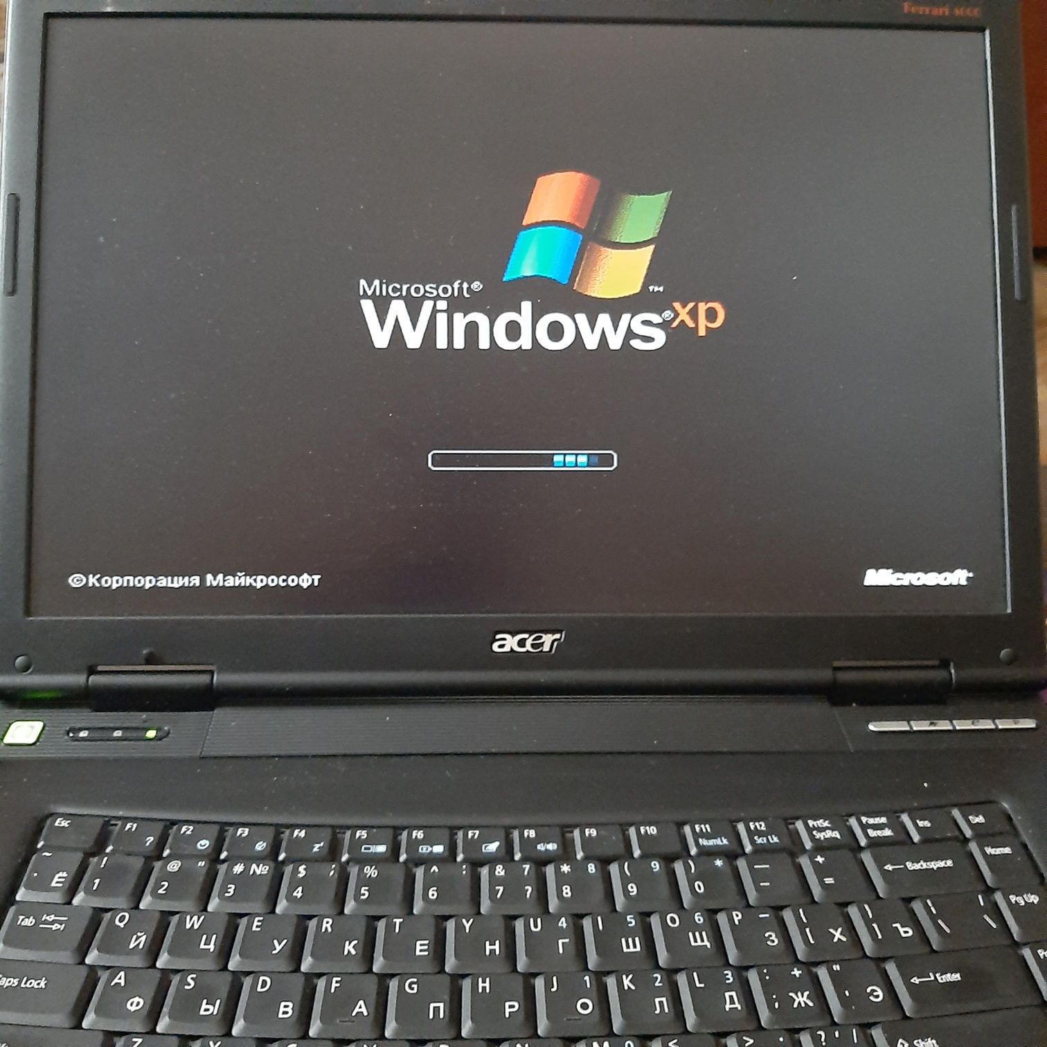 Acer Ferrari 4000 ZF3 (Turion 64 ML-37 | 1Gb | 100Gb | ATI X700 | XP)