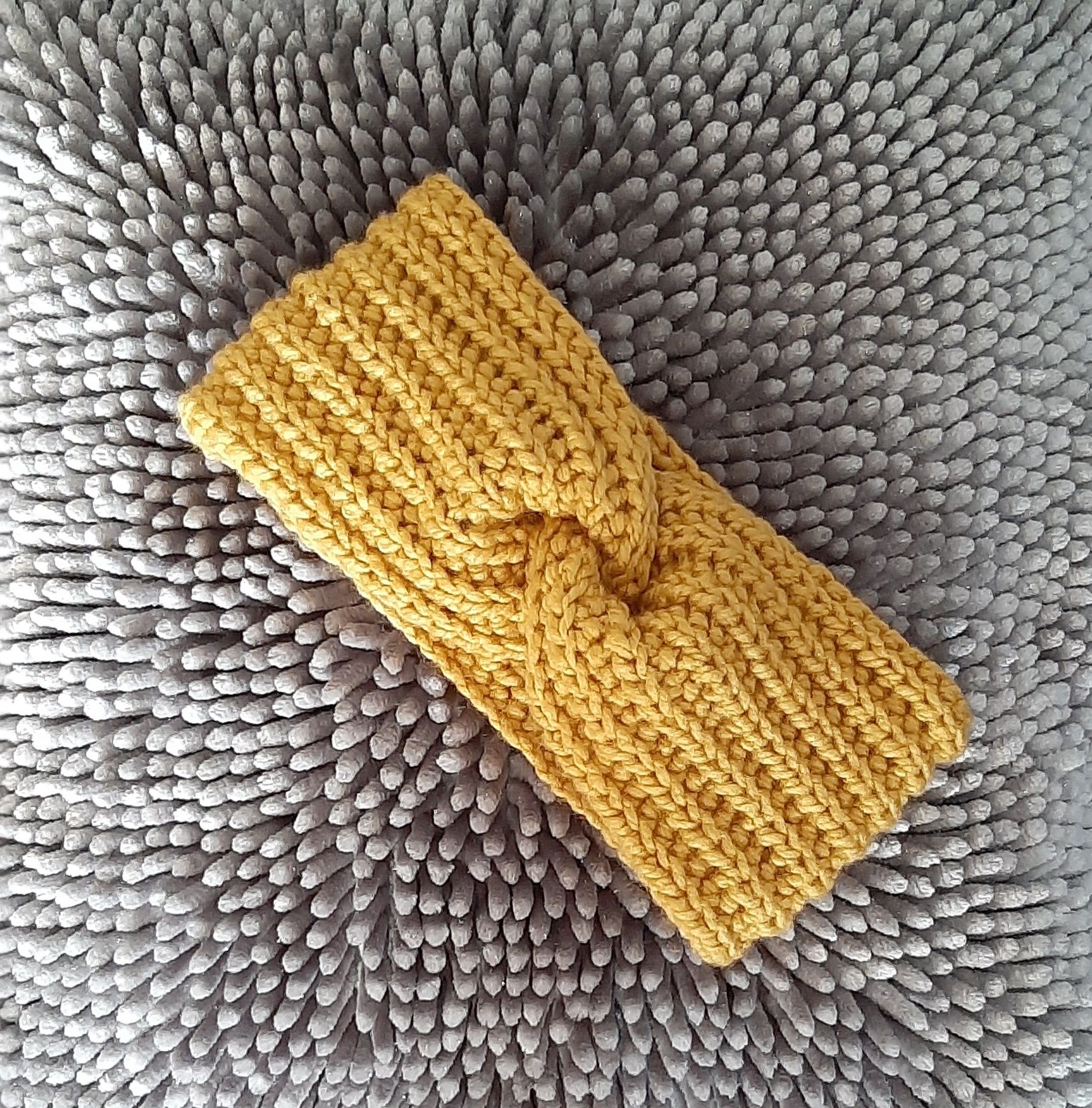 Handmade Opaska z wełny na szydełku