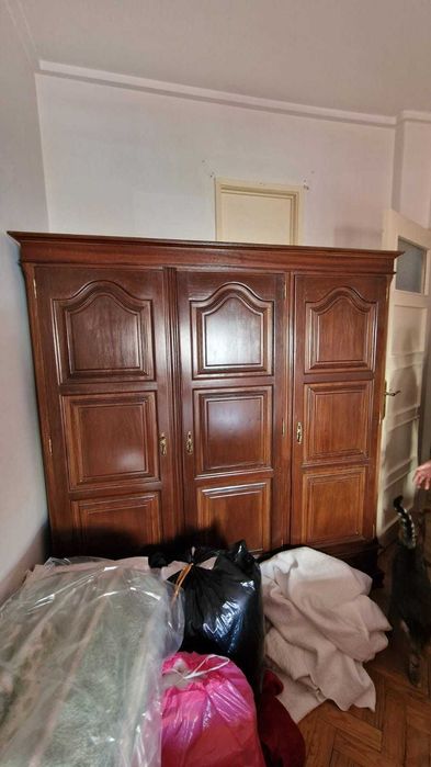 Guarda-Fatos envernizado