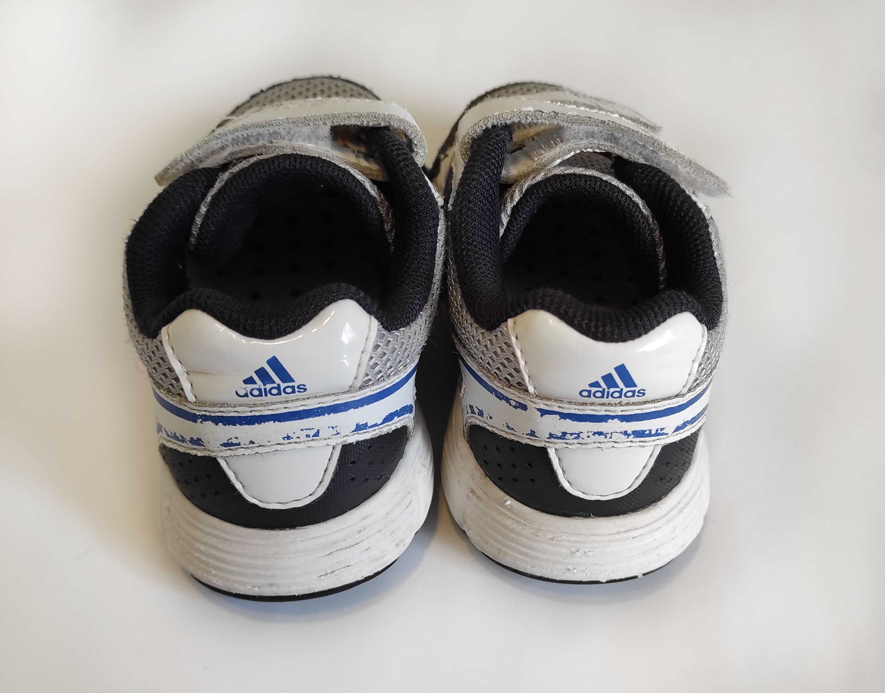 Детские кроссовки Adidas. Оригинал. 22р-р. Стелька 13см