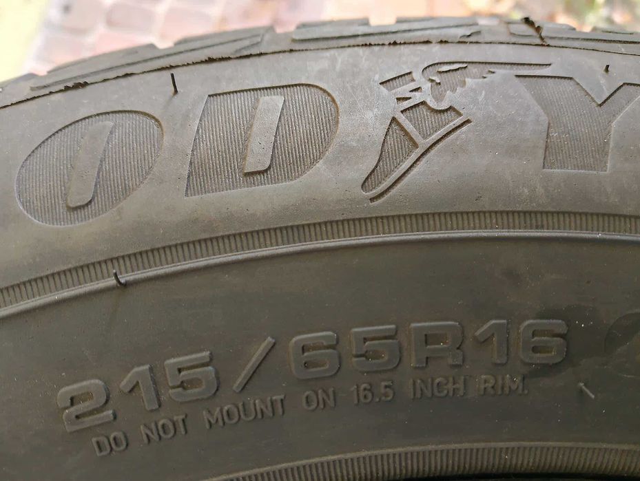 Koła zimowe Komplet Goodyear 215/65R16 Proace, Jumpy, Expert