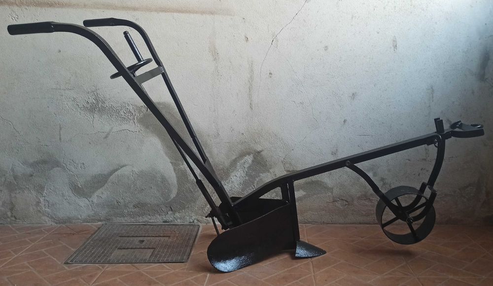 Arado Manual Antigo Restaurado