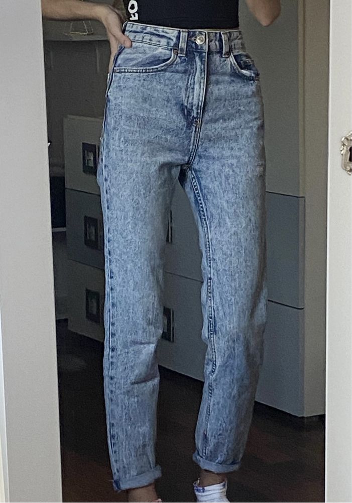 jeansy mom z wysokim stanem, Bershka rozmiar 32/XXS
