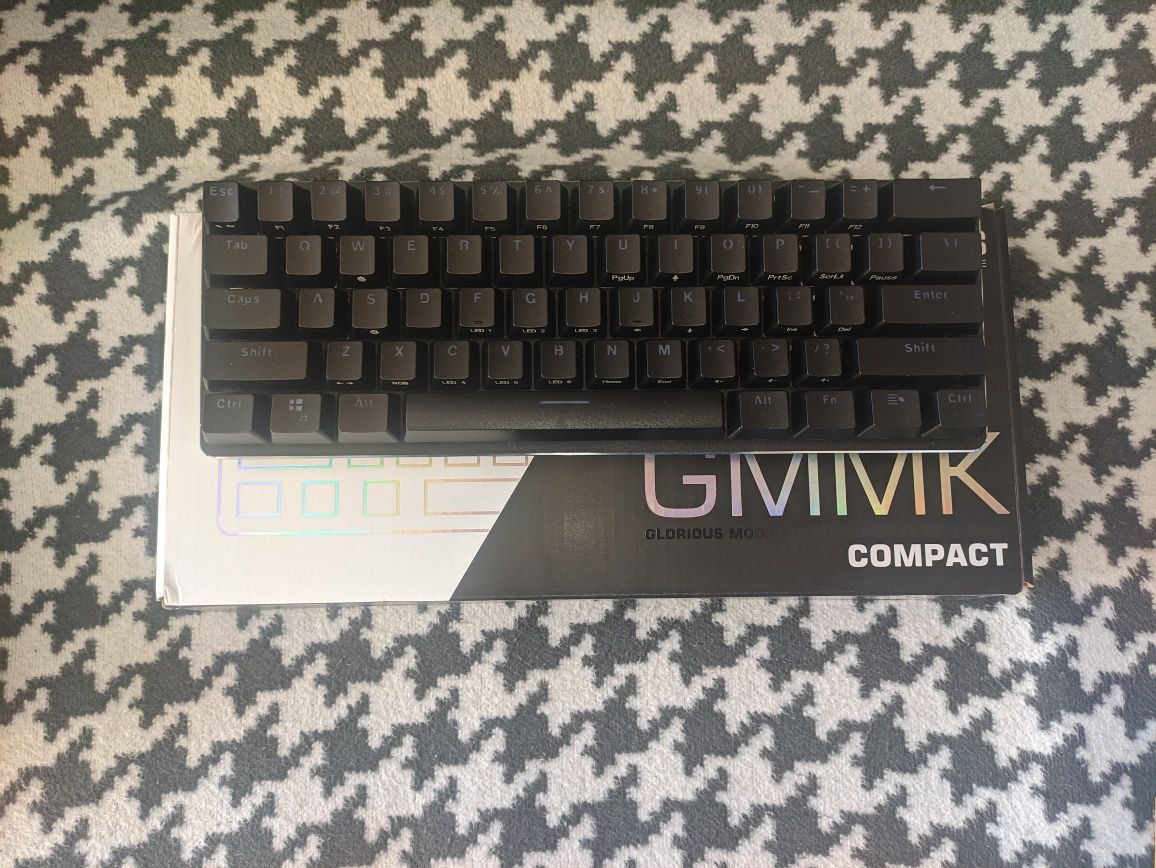 GMMK compact  - mechaniczna klawiatura gamingowa