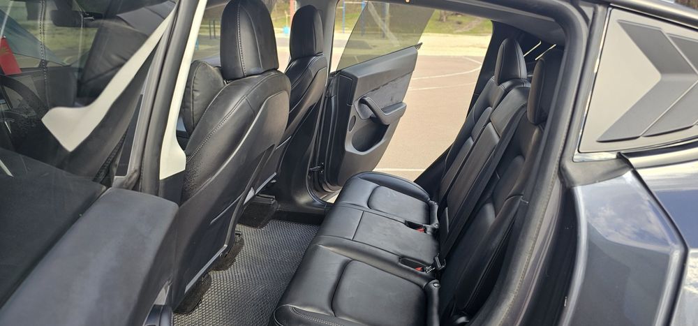 Продам в ідеалі-Tesla Y LRDM 2021/ 80.2kWt