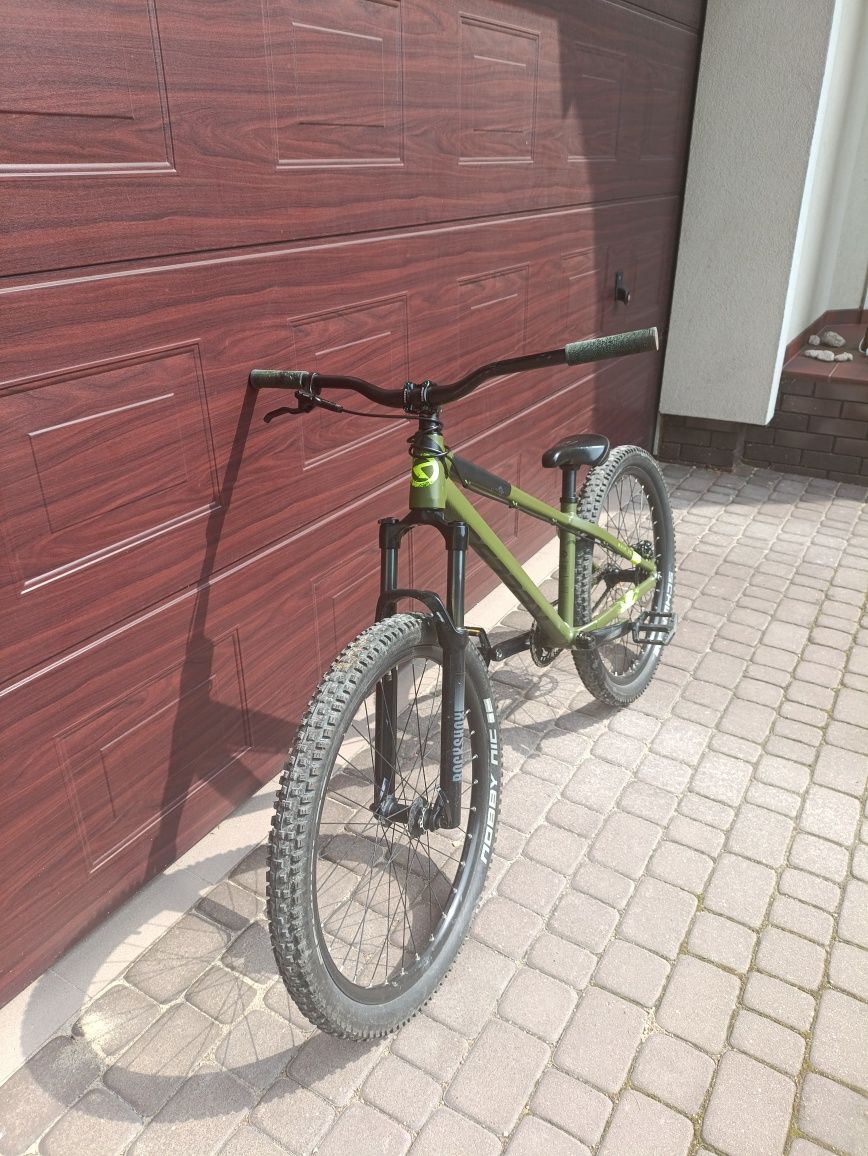 Rower Dirt Kellys whip 30 2022r