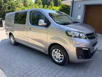 Bus 6 osobowy komfortowy Opel Vivaro wynajem na wakacje urlop winiety