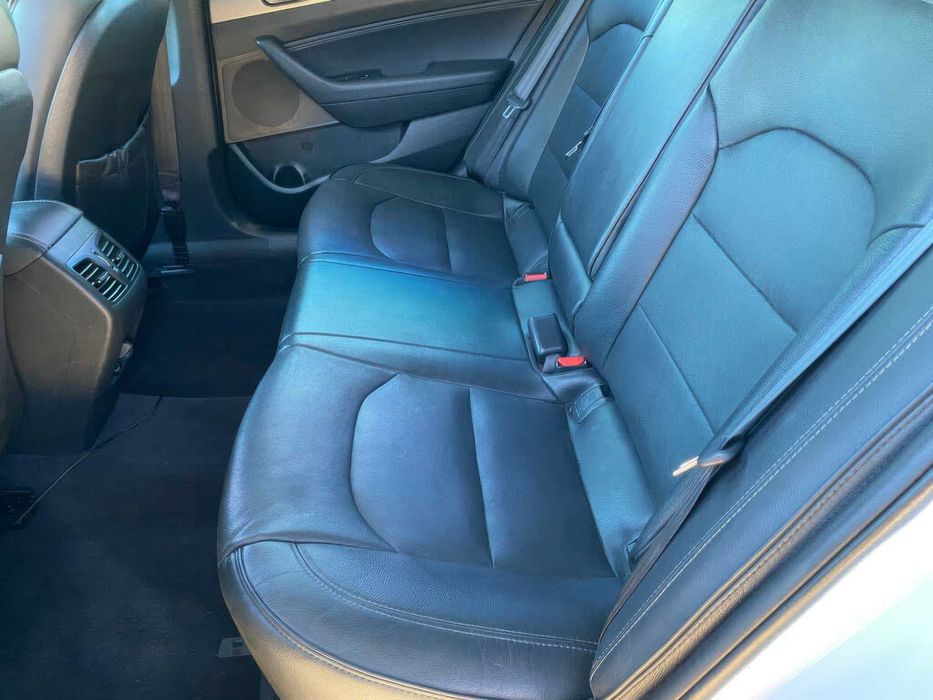 Hyundai Sonata Limited      2017