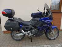 Honda Varadero 1000 na wtrysku / kufry gmole stopka bagster halogeny