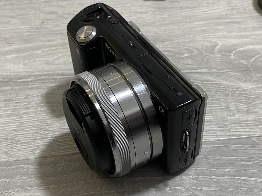 Sony NEX5 обʼєктив 16 2,8 мікрофон Sony, зарядка