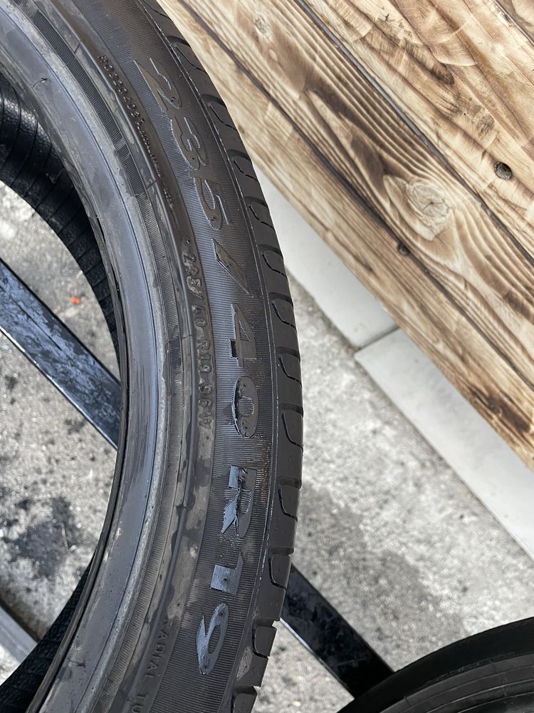 Літні шини 235/40 r19 Pirelli в ідеальному стані