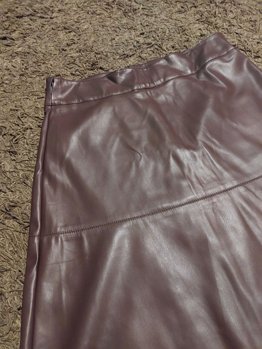 Skórzana bordowa spódnica Greenpoint 40-42
