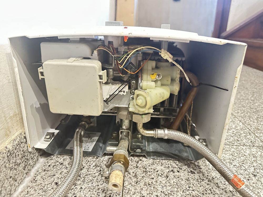 Esquentador Vulcano de botija de gas nao ventilado