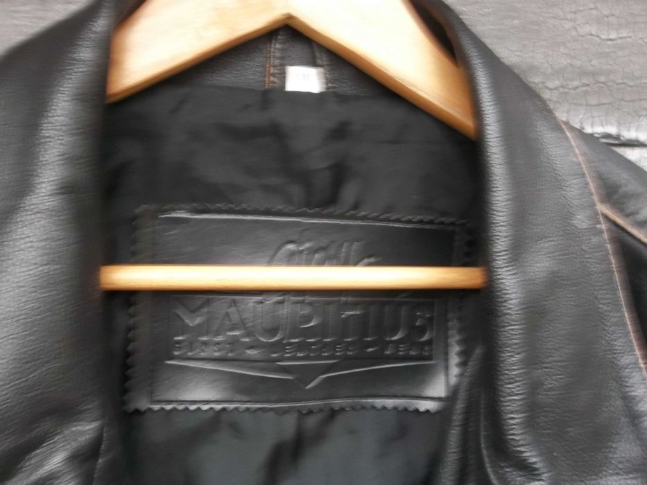 Брендовая, кожаная куртка. р. 56. идеал.