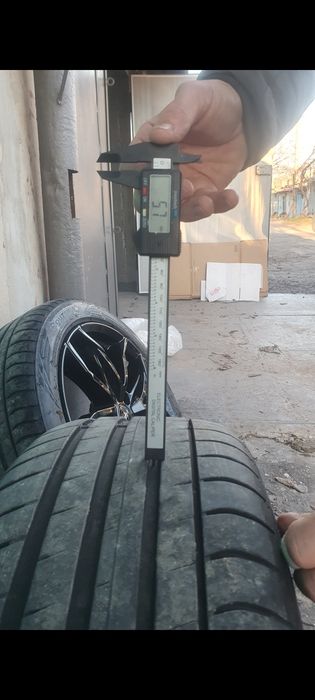 Продам диски Rial 18r с резиной и датчиками давления шин