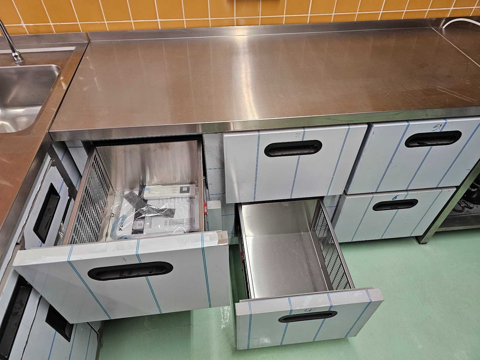 Bancada refrigerada estática 2+2+2G
