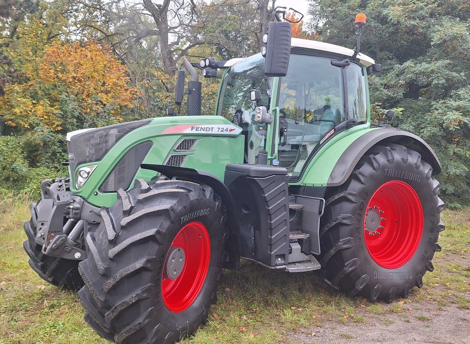 RezerwacjaCiągnik Fendt 724 Profi Plus S4, 716, 718, 820, 720, 722,