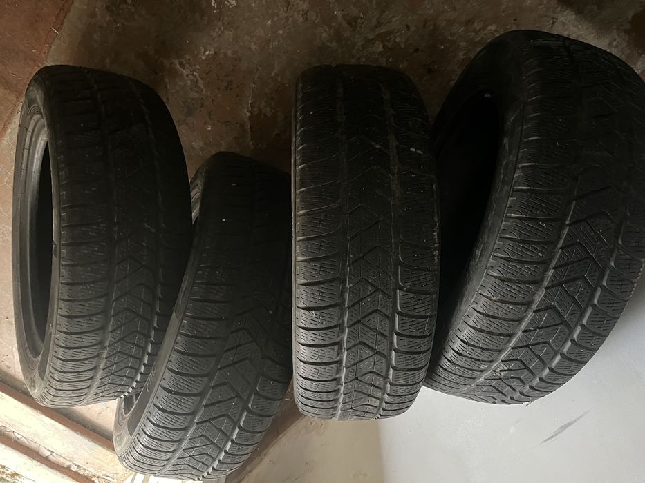 Гарна гума, 225/60/17. Піреллі