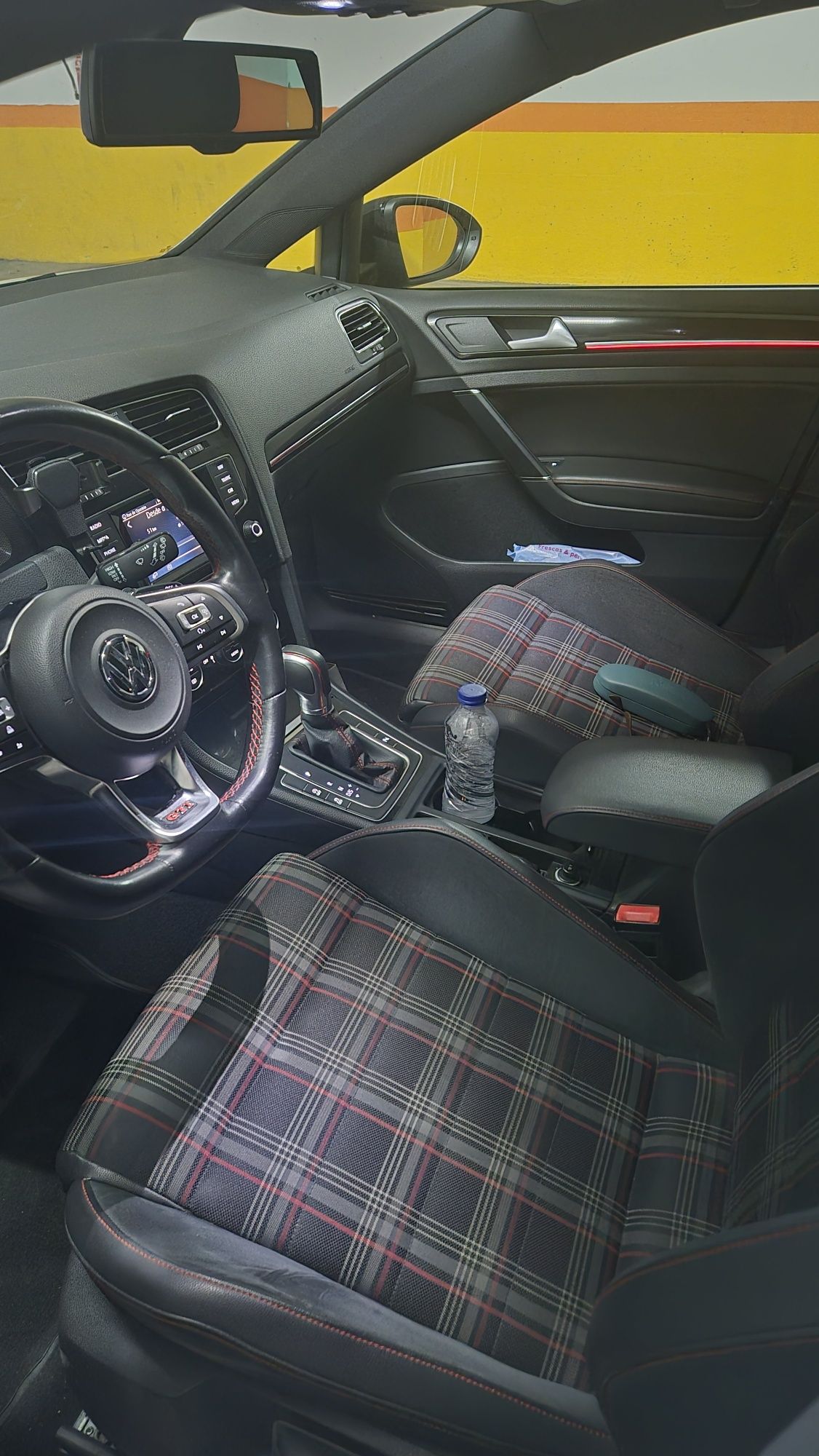 Volkswagen Golf VII GTI Performance