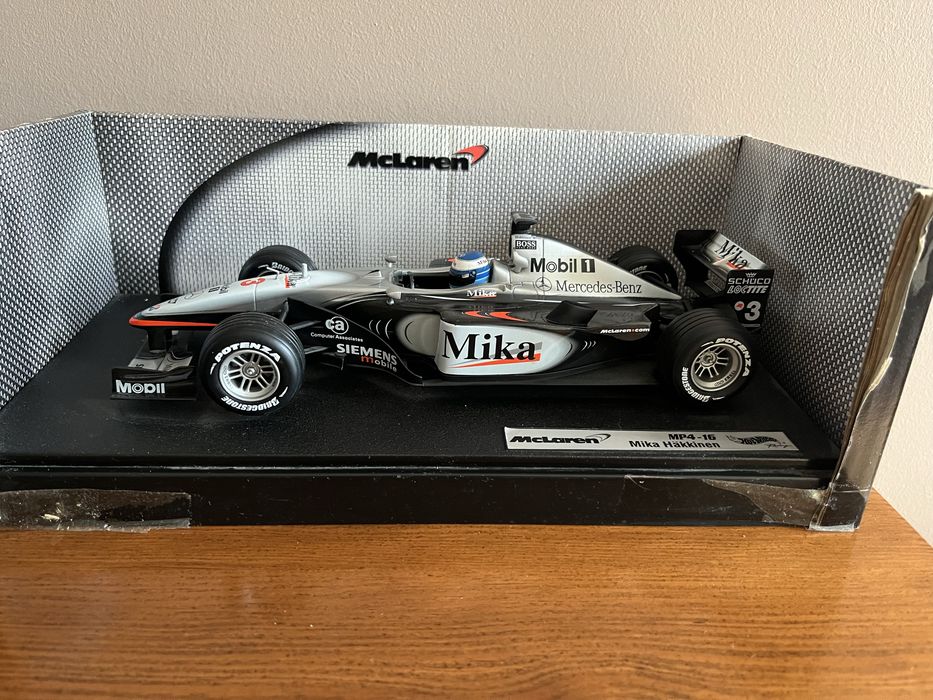 Formuła 1, McLaren MP4-16 Mika Häkkinena 1:18 hot wheels