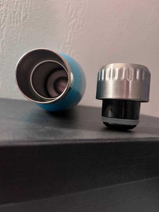 Termos bidon dla miłośników Enchantimals w niebieskozielonym kolorze