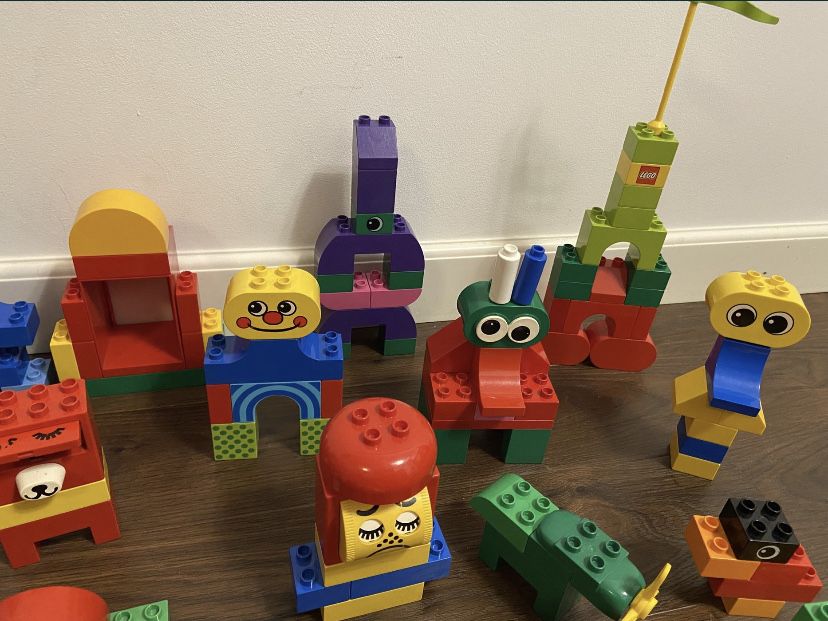 Lego Duplo zestaw interaktywnych klocków dla dzieci ok. 250 elementów