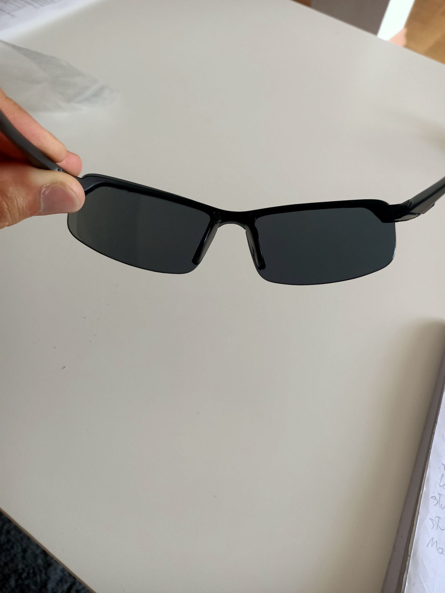 Okulary przeciwsłoneczne, fotochromowe