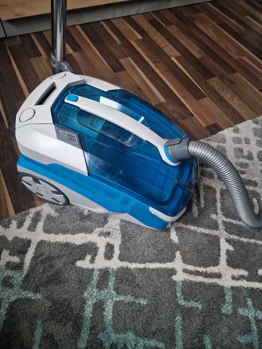 Продам пилосос Thomas для сухого прибирання з аквафільтром