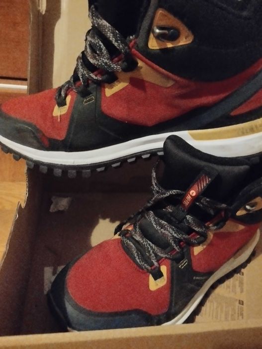 Кросівки чоловічі