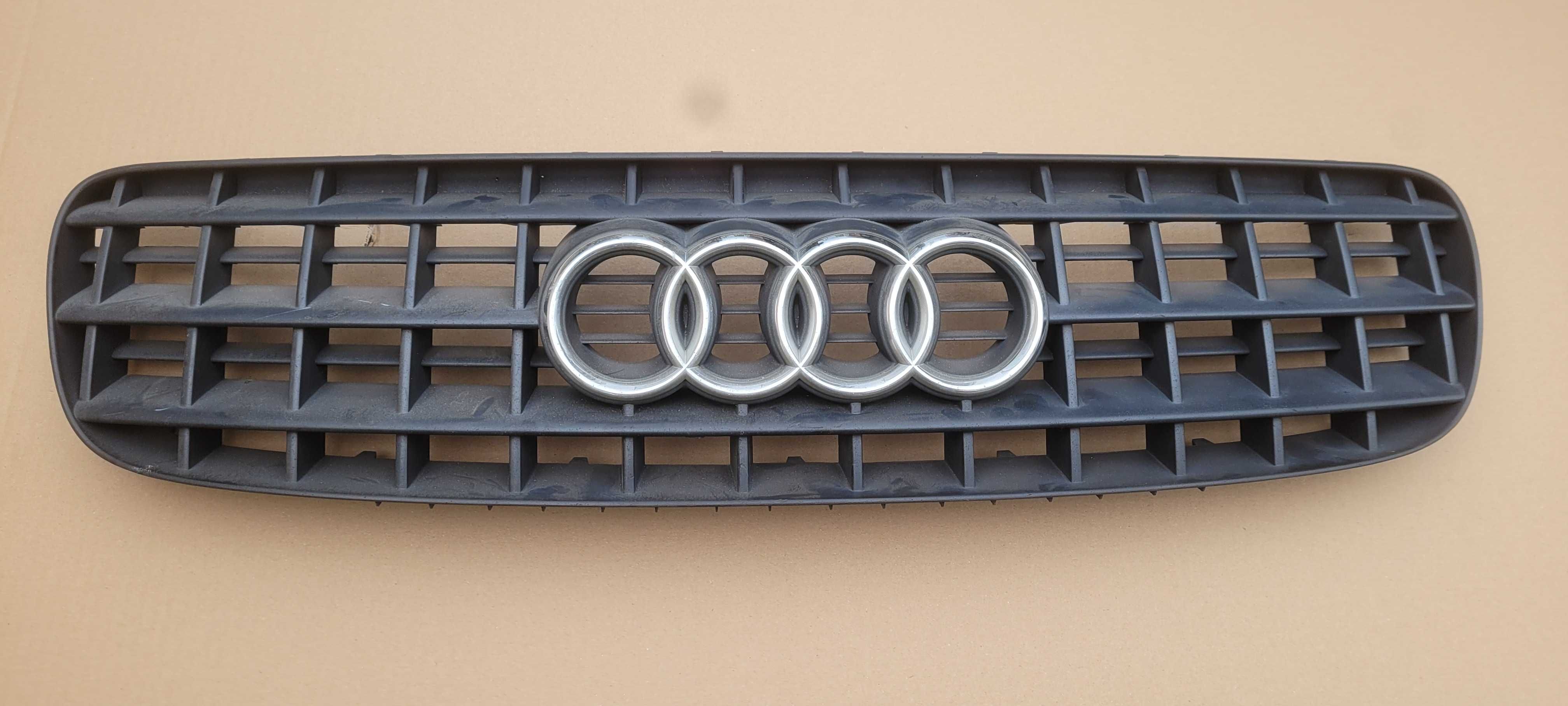 AUDI TT 8N Grill Atrapa