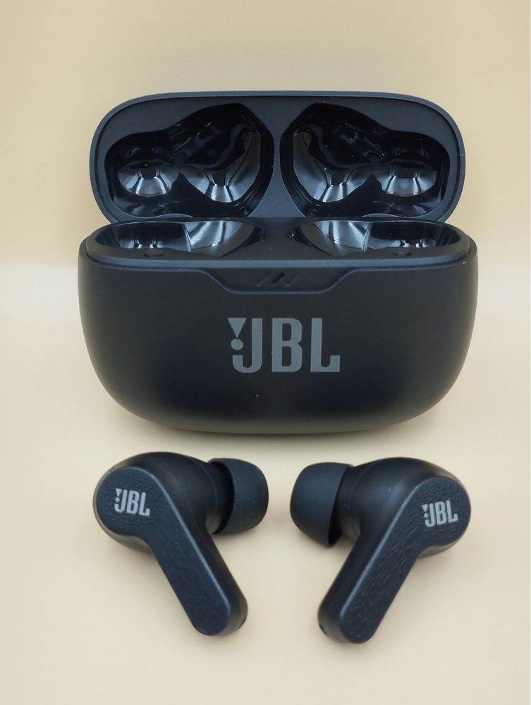 Навушники безпровідні JBL Tune 200 TWS.