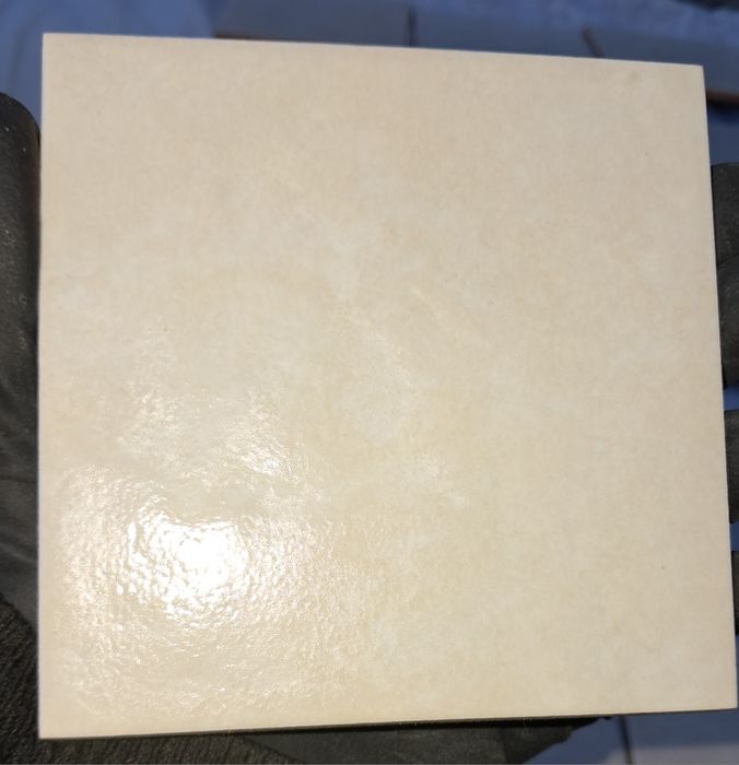 Плитка керамічна 16 і 33 штуки залишки