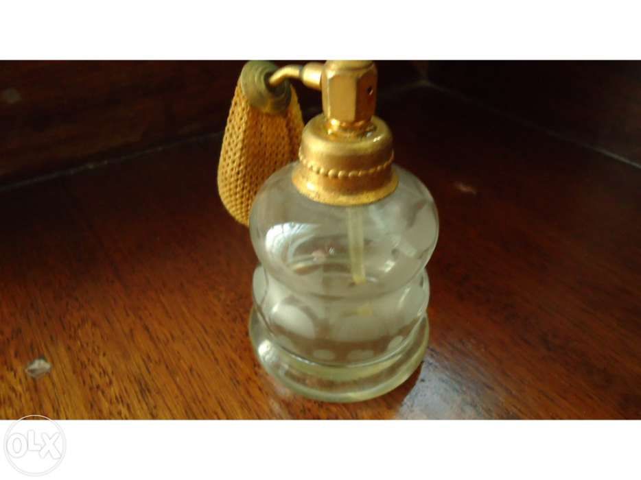 Frasco de perfume com pulverizador para coleção