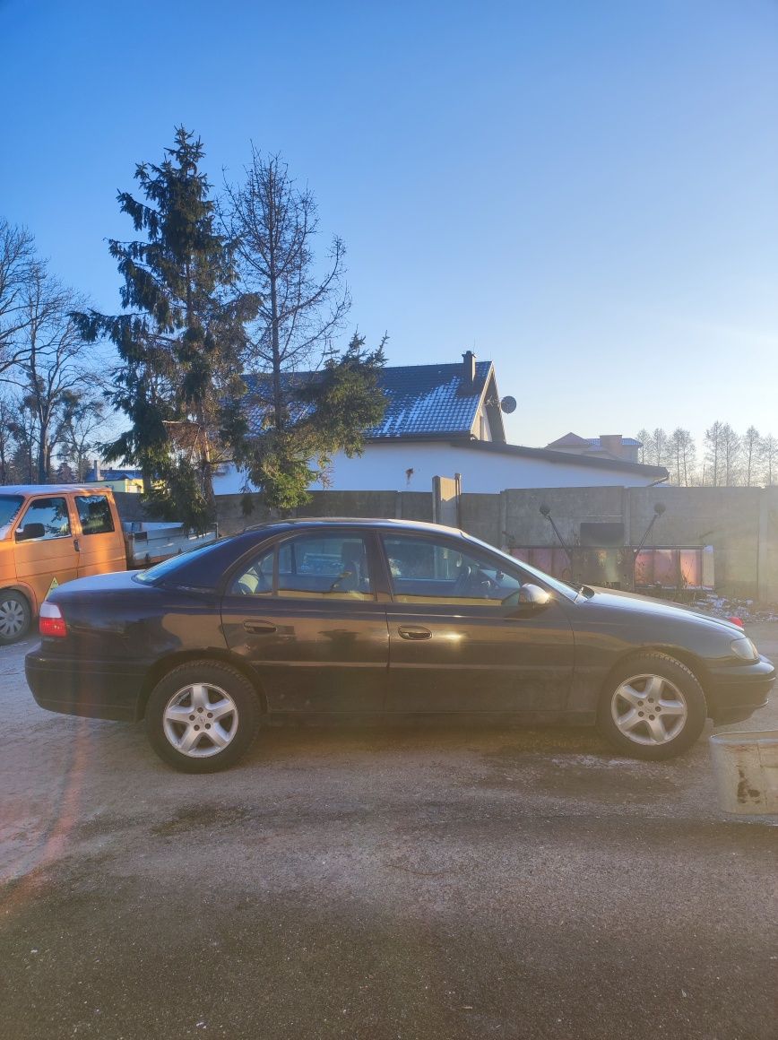 Opel Omega Bfl 2.2 benzyna