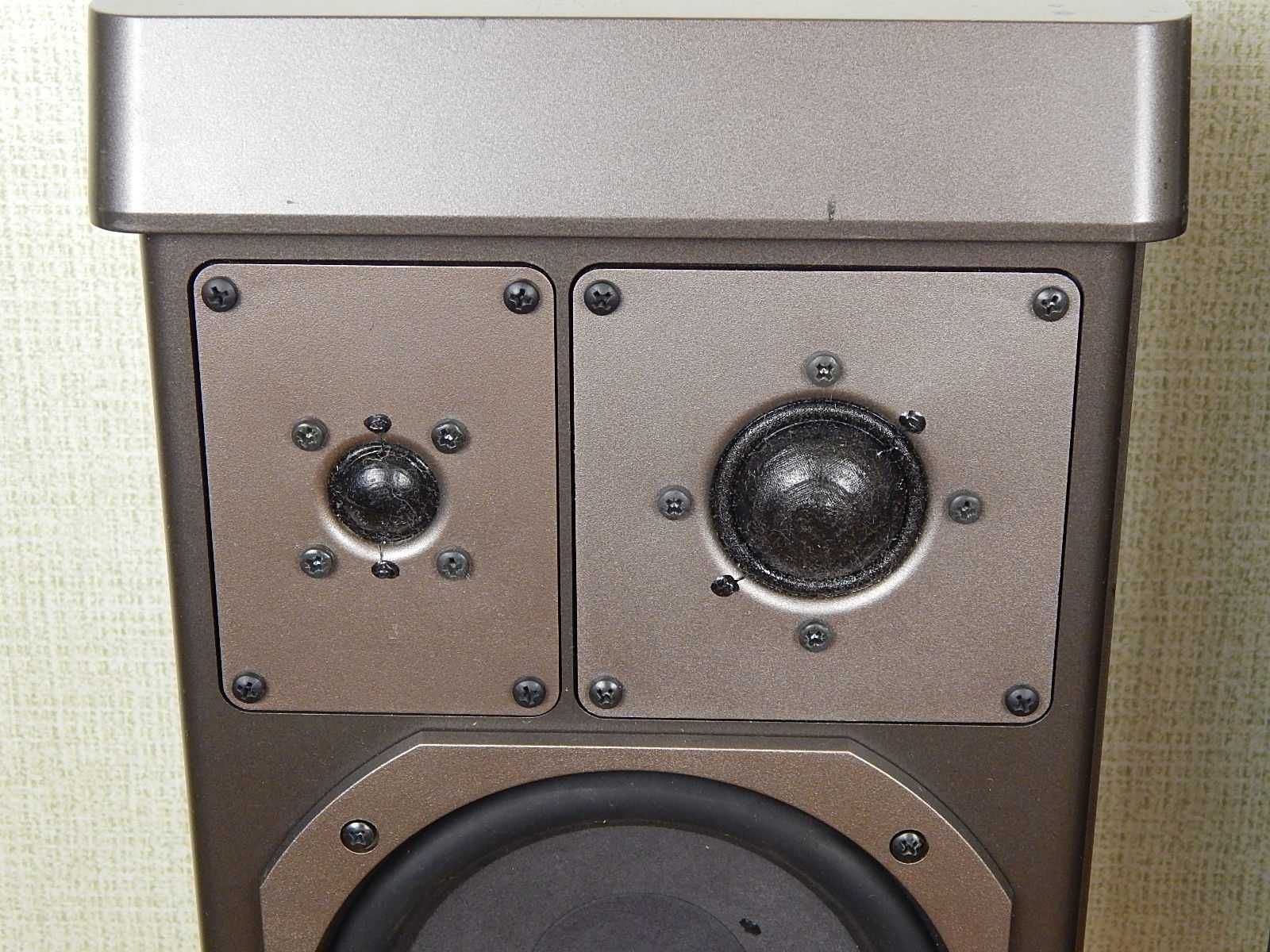 Продам Grundig Box M600