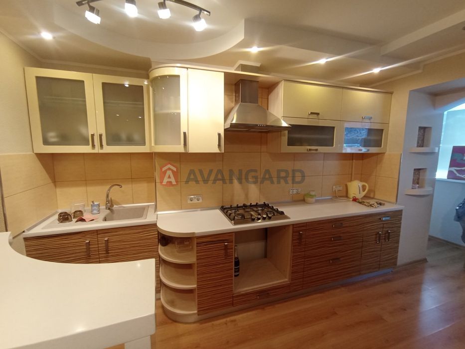 Велика трикімнатна єВідновлення