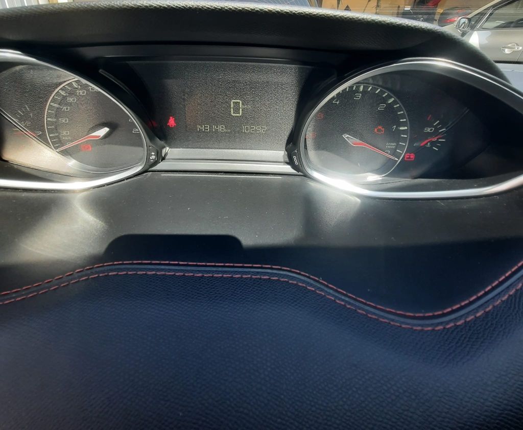 Peugeot 308 GT Line - Excelente Estado