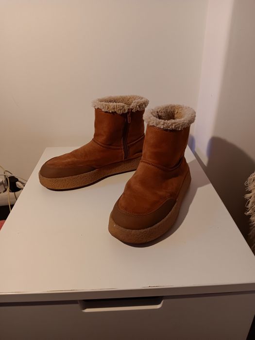 Botas confortáveis com pêlo Zara