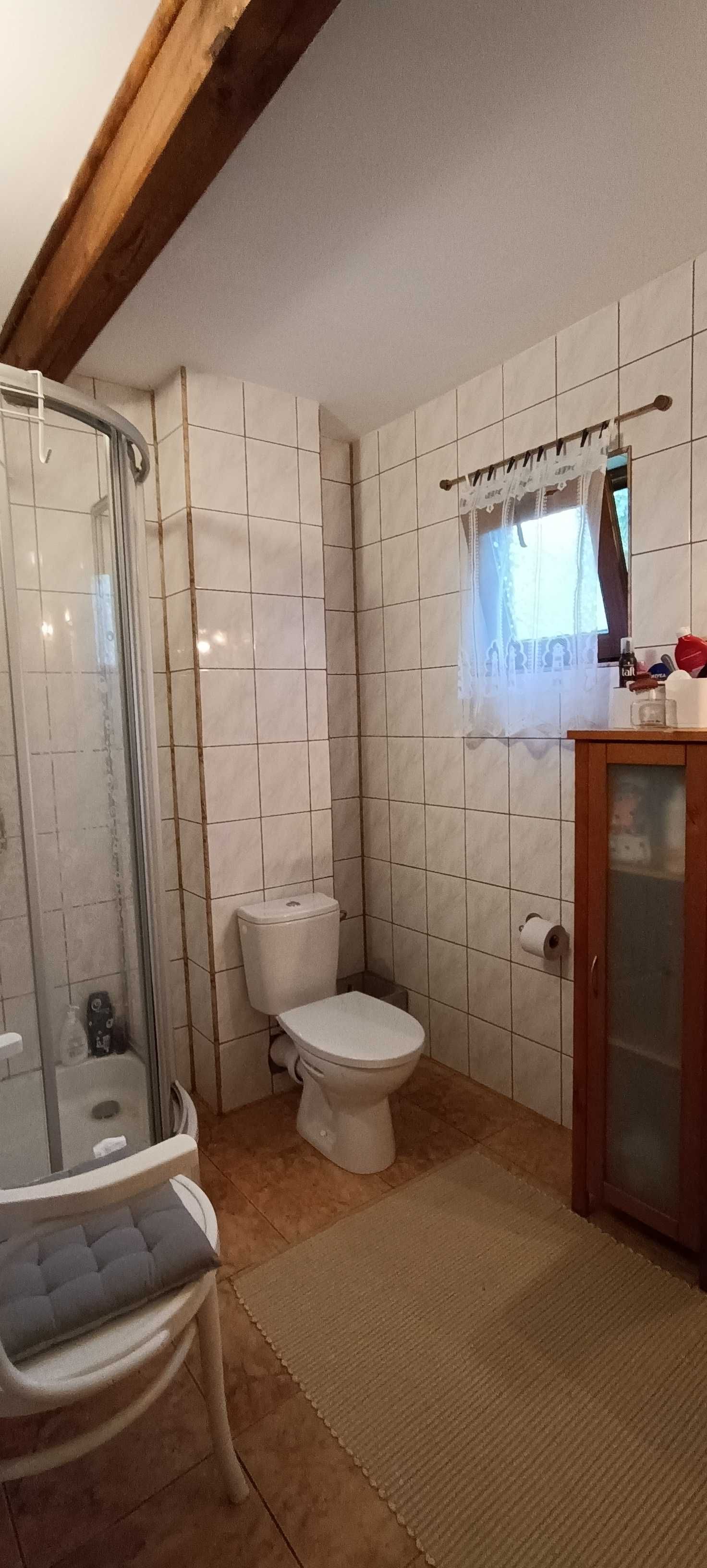 Dom  70m  nad jeziorem